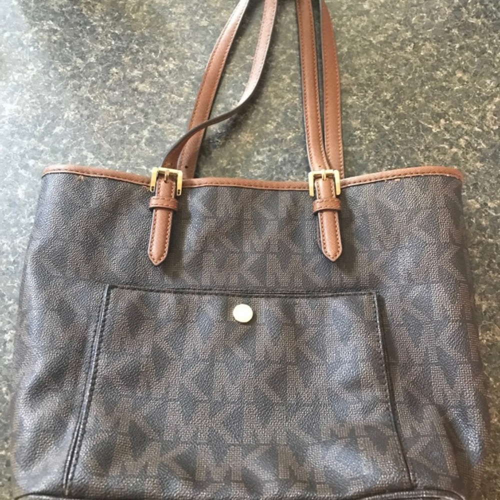 Micheal kors purse